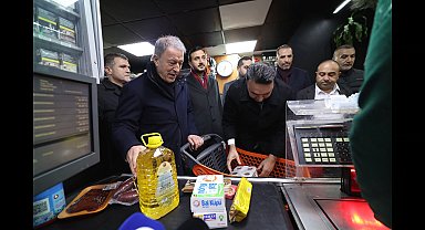 İstanbul - TBMM Milli Savunma Komisyonu Başkanı Akar, Sarıyer'de AK Parti teşkilatıyla buluştu