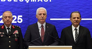 İstanbul- Vali Davut Gül: Düzensiz göçmen sorunu, İstanbul'un gündeminden giderek çıkıyor