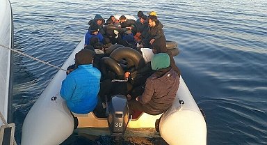 İzmir'de 10'u çocuk 29 kaçak göçmen yakalandı