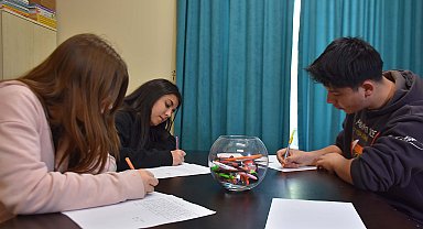 İzmirli öğrencilerden 'iyilik' mektupları