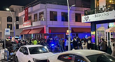 Kafeye girip havaya ateş etti, kendisine engel olmak isteyen işletmeciyi bıçakladı