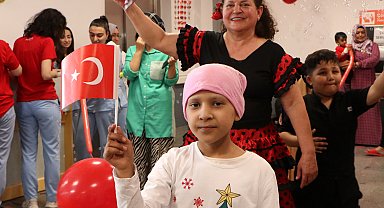 Kanser hastası çocuklar için gönüllülerden imece usulü 23 Nisan kutlaması