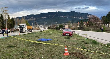Karabük'te TIR ile otomobil çarpıştı; aynı aileden 3 ölü, 2 yaralı