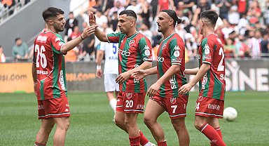 Karşıyaka'da 10 futbolcu ihtar çekti