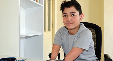 Kol ve bacakları olmayan Nakşin'in yeni protez mutluluğu