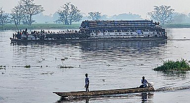 Kongo Demokratik Cumhuriyeti'nde tekne alev aldı: 148 ölü