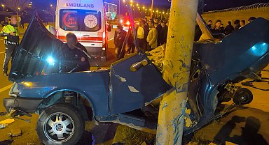 Mardin'de, direğe çarpan otomobilin sürücüsü ağır yaralandı