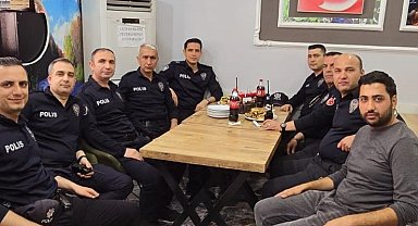 Mardin'de mahallelilerden kavga ihbarına giden polislere pastalı kutlama