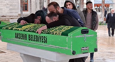 Marketteki yangında ölen 5 yaşındaki Muhammed toprağa verildi