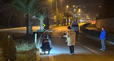 Motosikletle ağaca çarpan tıp fakültesi öğrencisi hayatını kaybetti