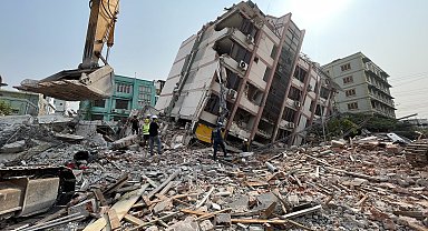 Myanmar'daki depremlerde can kaybı 3 bin 354'e yükseldi