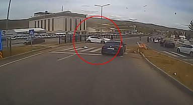 Otomobil refüje çarptığı kaza kamerada