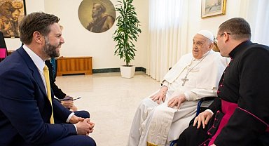 Papa Francis, ABD Başkan Yardımcısı Vance ile görüştü