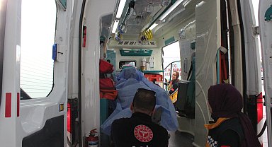 Parkta 'neden yan baktın' tartışmasında bıçakla yaralandı