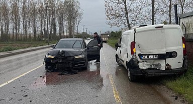 Sakarya'da 1 kişinin yaralandığı kamerada