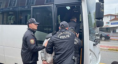 Sakarya'da 5 kişinin öldüğü silahlı kavgaya ilişkin 3 şüpheli daha adliyede