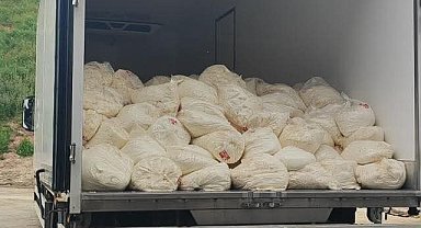Sakarya'da son tüketim tarihi geçmiş 23 ton lor peyniri ele geçirildi