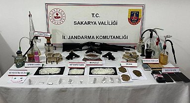 Sakarya'da uyuşturucu ve silah kaçakçılarına operasyon; 2 tutuklama