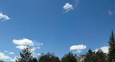 Savaş uçaklarının gösterisi ilgiyle izlendi