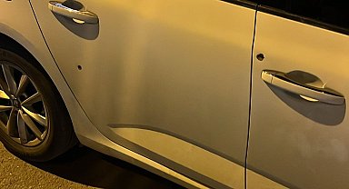 Seyir halindeki otomobilde 2 kişinin yaralandığı silahlı saldırıya 2 tutuklama