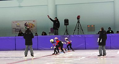 Short Track Anadolu Yıldızlar Ligi Türkiye Birinciliği Müsabakası Kars'ta başladı
