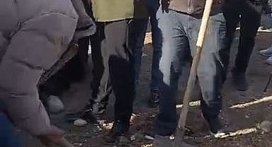 Siirt'te, ses geldiği iddiası üzerine dün gömülen kişinin mezarı açıldı