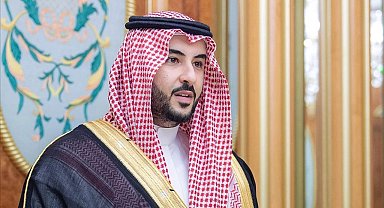 Suudi Arabistan Savunma Bakanı Bin Selman, İran'da