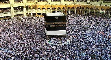 Suudi Arabistan'dan Mekke'ye girişlerde yeni kısıtlama