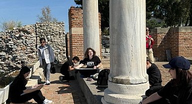 Tarihi kalede resim etkinliği