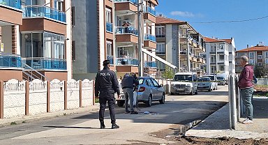 Tartıştığı eşini tabancayla öldürüp, intihara kalkıştı