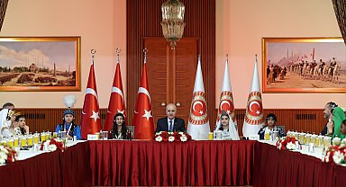 TBMM Başkanı Kurtulmuş, dünya çocuklarını kabul etti