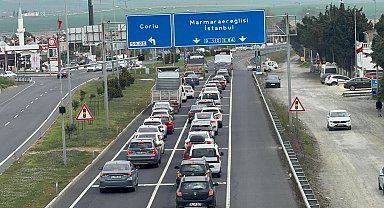 Tekirdağ-İstanbul kara yolunda araç yoğunluğu