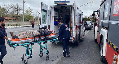 Tekirdağ'da hafif ticari araç ile otomobil çarpıştı; 2 yaralı