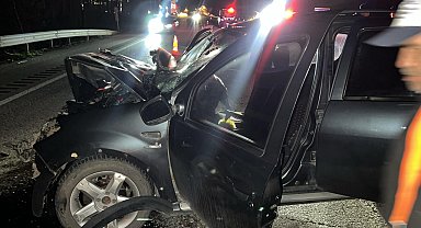 TIR'a arkadan çarpan otomobil sürücüsü öldü