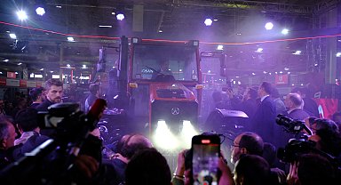 TÜMOSAN 90 Retro serisi traktörünü tanıttı