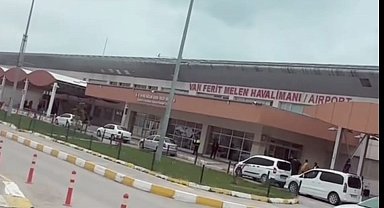 Van'da havalimanında kaçak altın ve para ele geçirildi