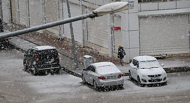 Van'da kar yağışı