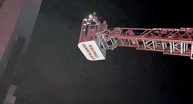 Yalova'da binada çıkan yangında mahsur kalan 7 kişiyi itfaiye ekipleri kurtardı