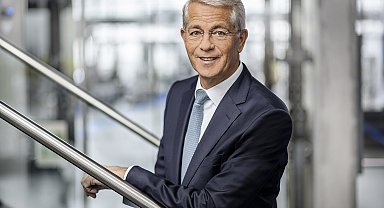 Yenilenen Antalya Havalimanı ilk yolcularını karşıladı