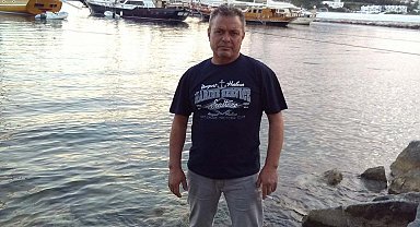 Yol kenarında yürürken otomobilin çarptığı yaya öldü