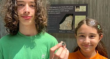 2 kardeş, buldukları mühür yüzüğü müzeye bağışladı