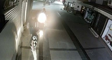 2 turisti darbedip, elektronik sigaralarını gasbeden 3 şüpheli tutuklandı