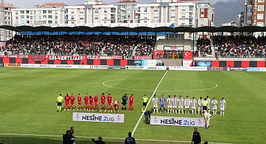2'nci Lig Play-Off maçında Vanspor, 68 Aksarayspor ile 2-2 berabere kaldı