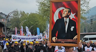 'Emeğin başkenti'nde '1 Mayıs trafiği' 5 kilometreyi buldu