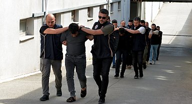 Adana'da DEAŞ operasyonunda 5 tutuklama