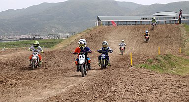 Afyonkarahisar'da 3 şampiyona birden başladı