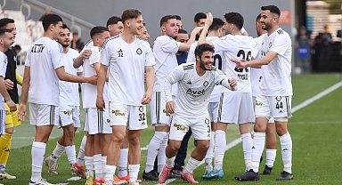 Altay'ın tesellisi gençler