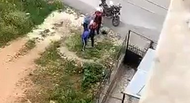 Antalya'da bir kişiyi darbeden 2 polis görevden uzaklaştırıldı Video eklendi