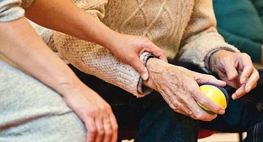 Araştırma: Alzheimer bulguları genç yaşlarda ortaya çıkabilir