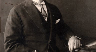 Atatürk'ün stüdyo fotoğraf çekiminde, videosu da olduğu ortaya çıktı